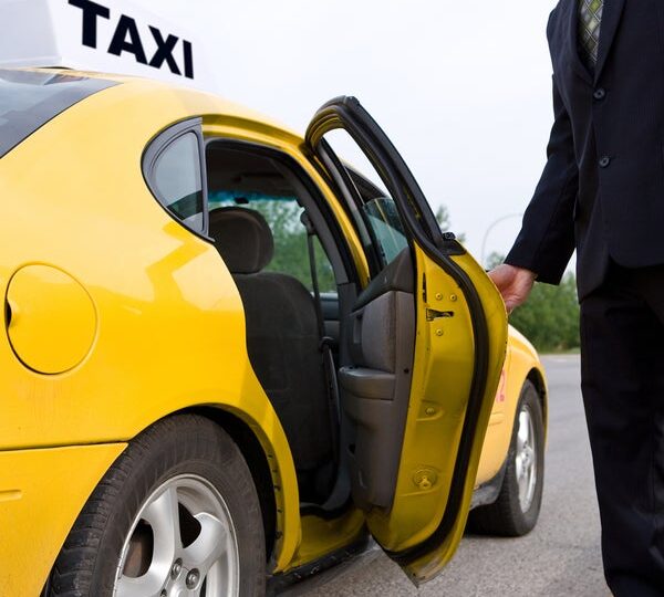 Taxi-Service-in-Jamaica